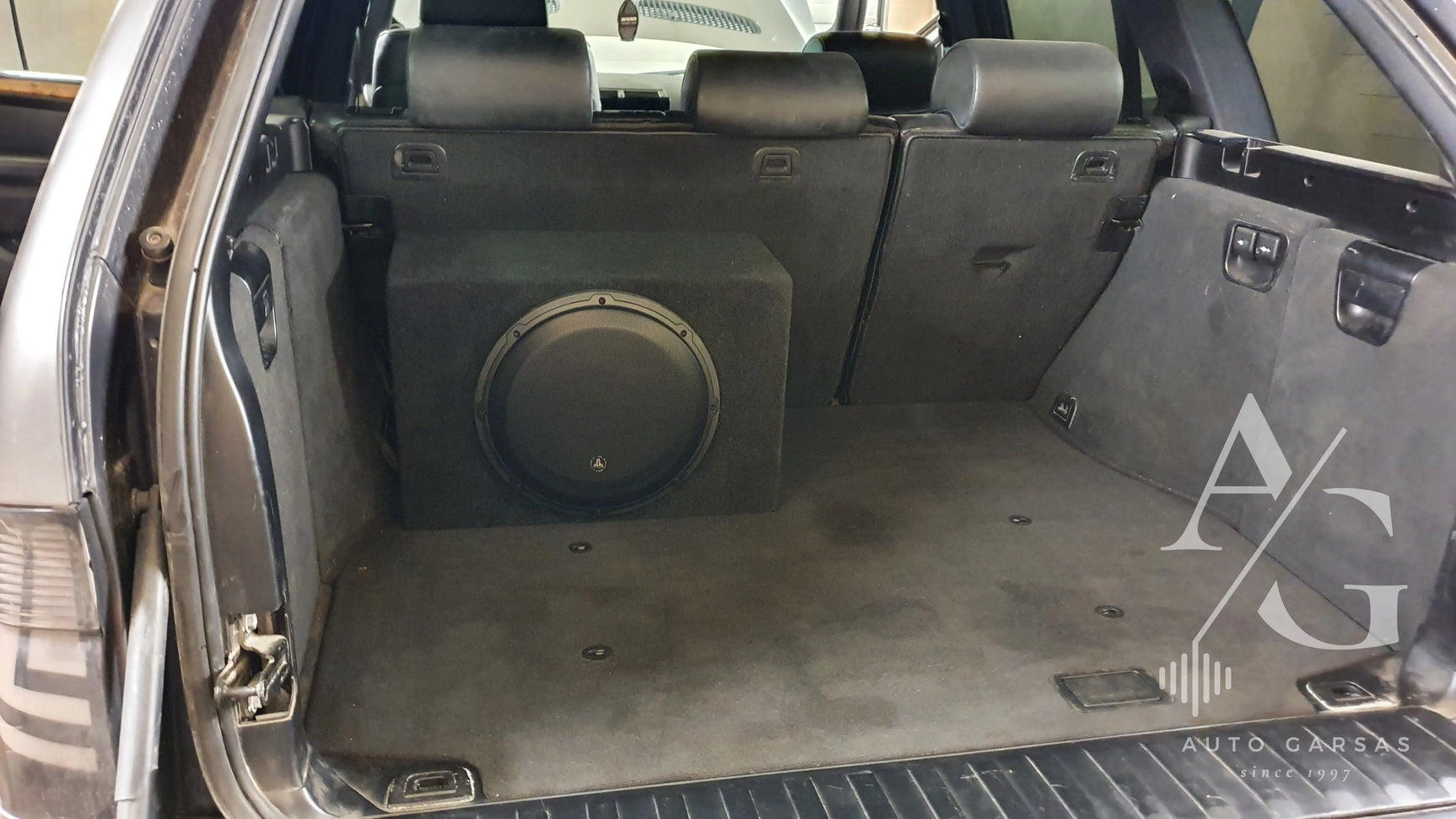 BMW X5, garso aparatūra ir garso izoliacija