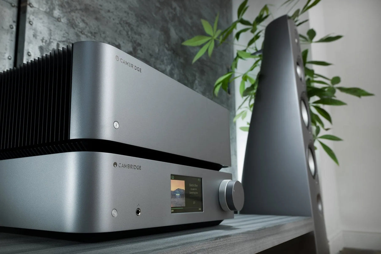 Cambridge Audio Edge NQ, pradinis stiprintuvas su tinklo grotuvu