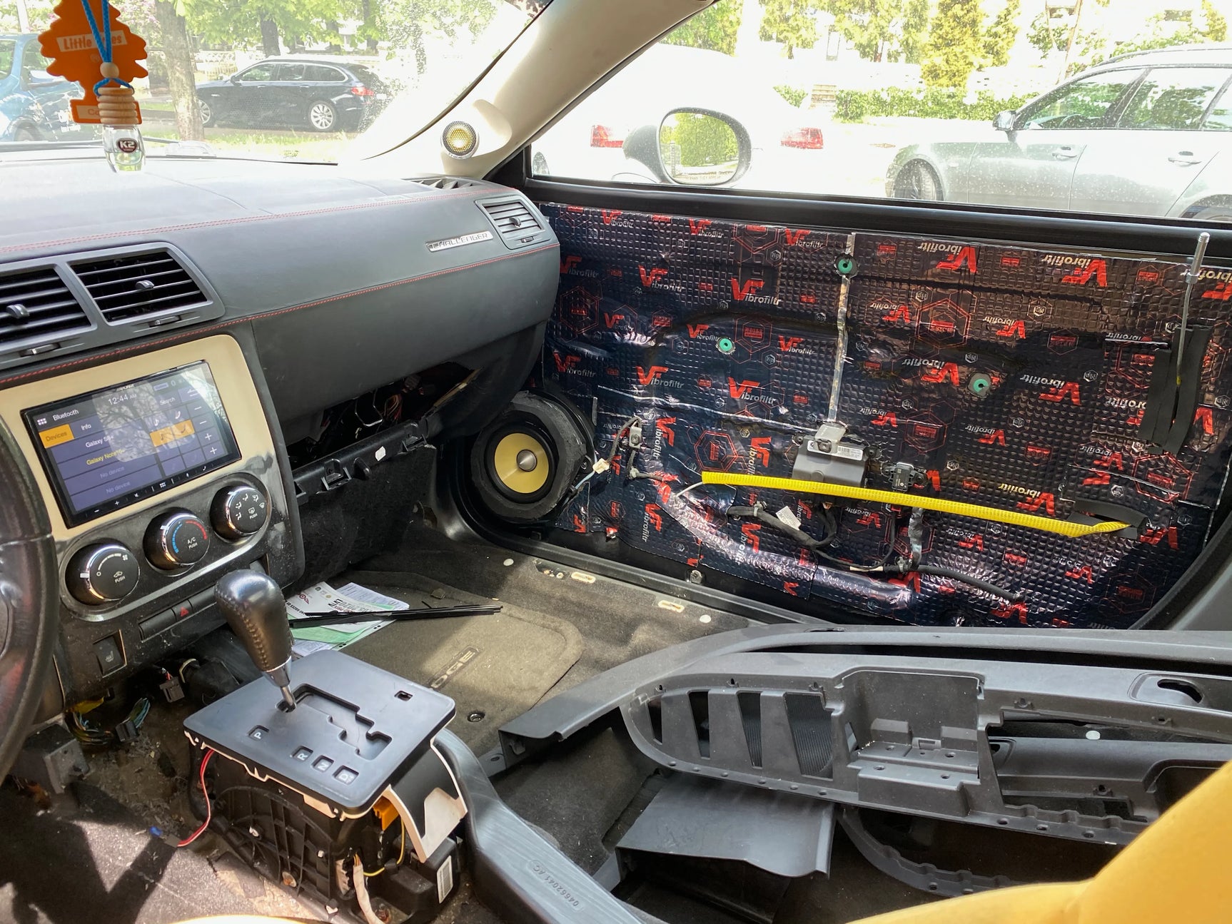 Dodge Chalenger garso aparatūra