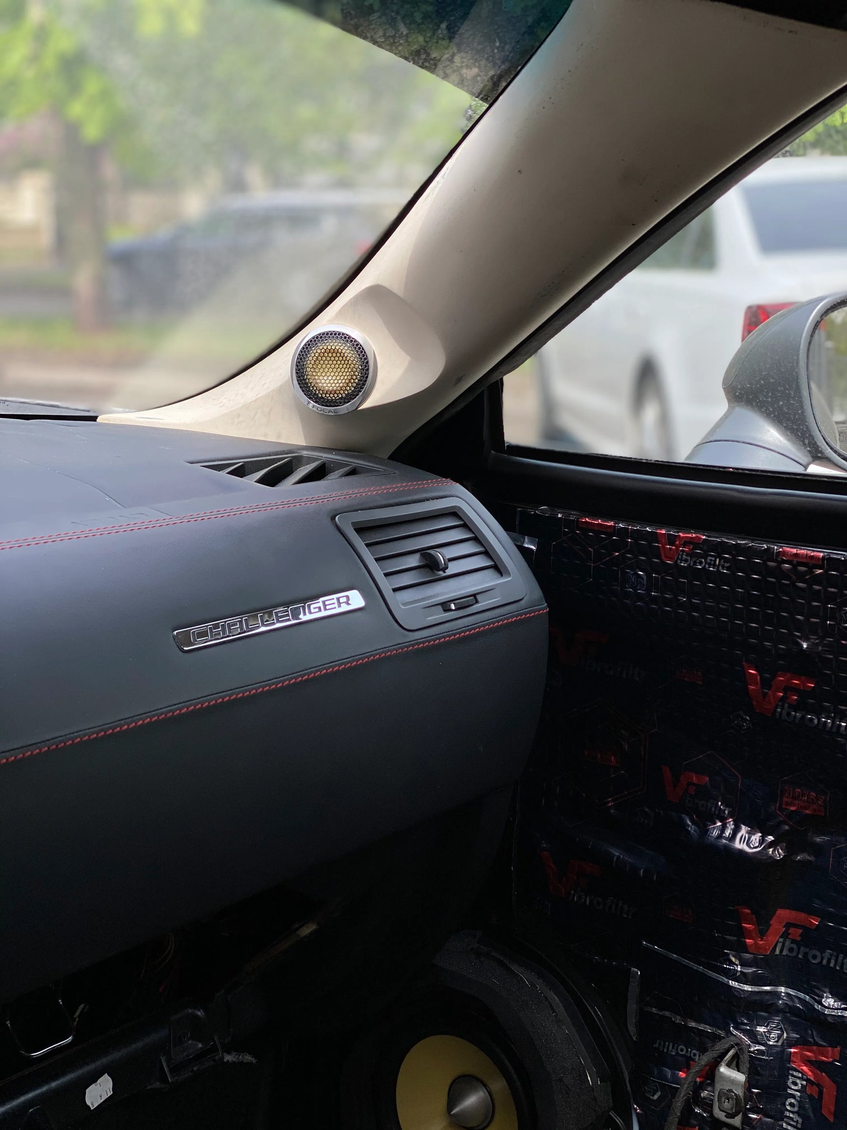 Dodge Chalenger garso aparatūra