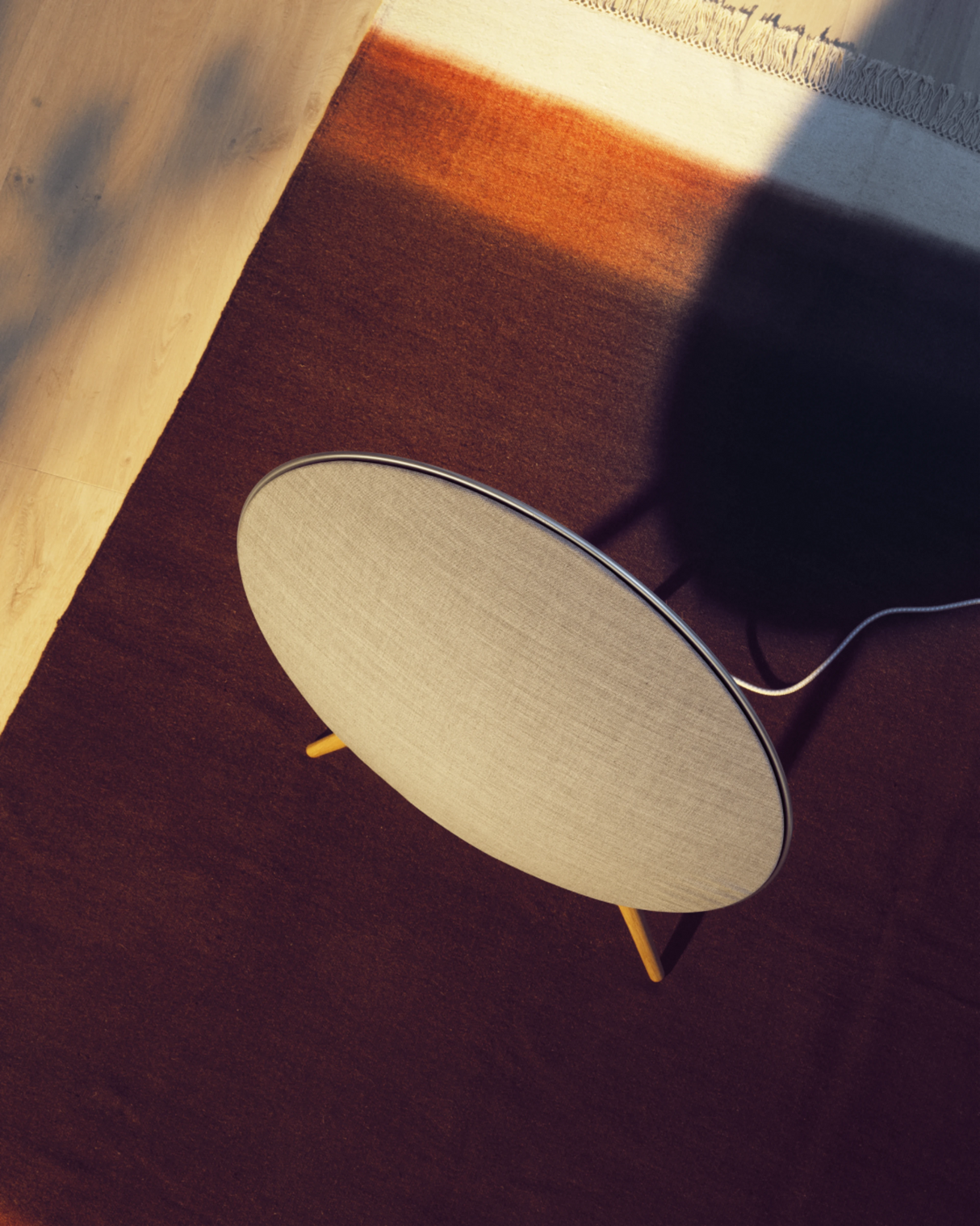 Bang & Olufsen Beosound A9 5th Gen, galinga belaidė garso kolonėlė