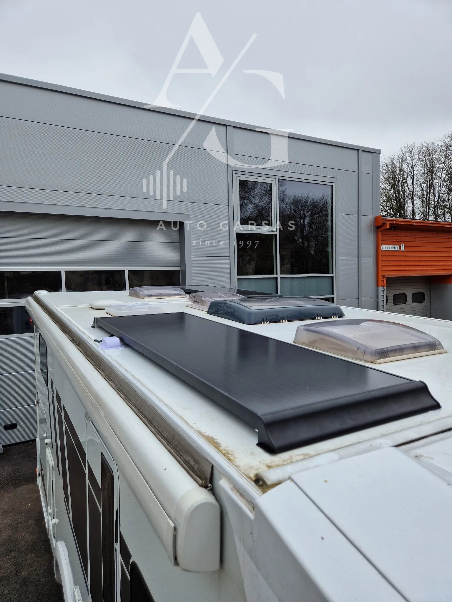 Kemperis Citroen Carado saulės baterijos montavimas 2025m