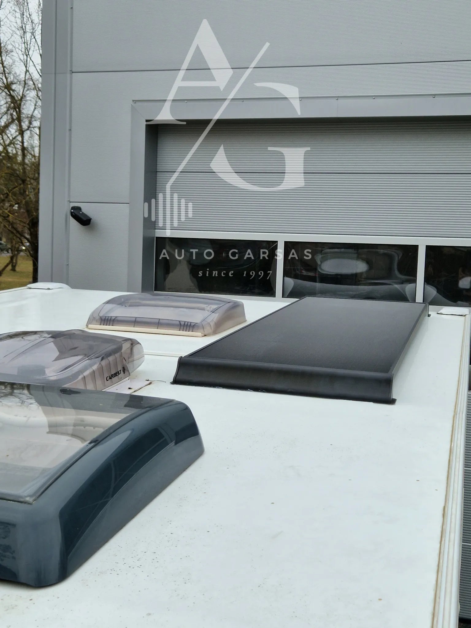 Kemperis Citroen Carado saulės baterijos montavimas 2025m