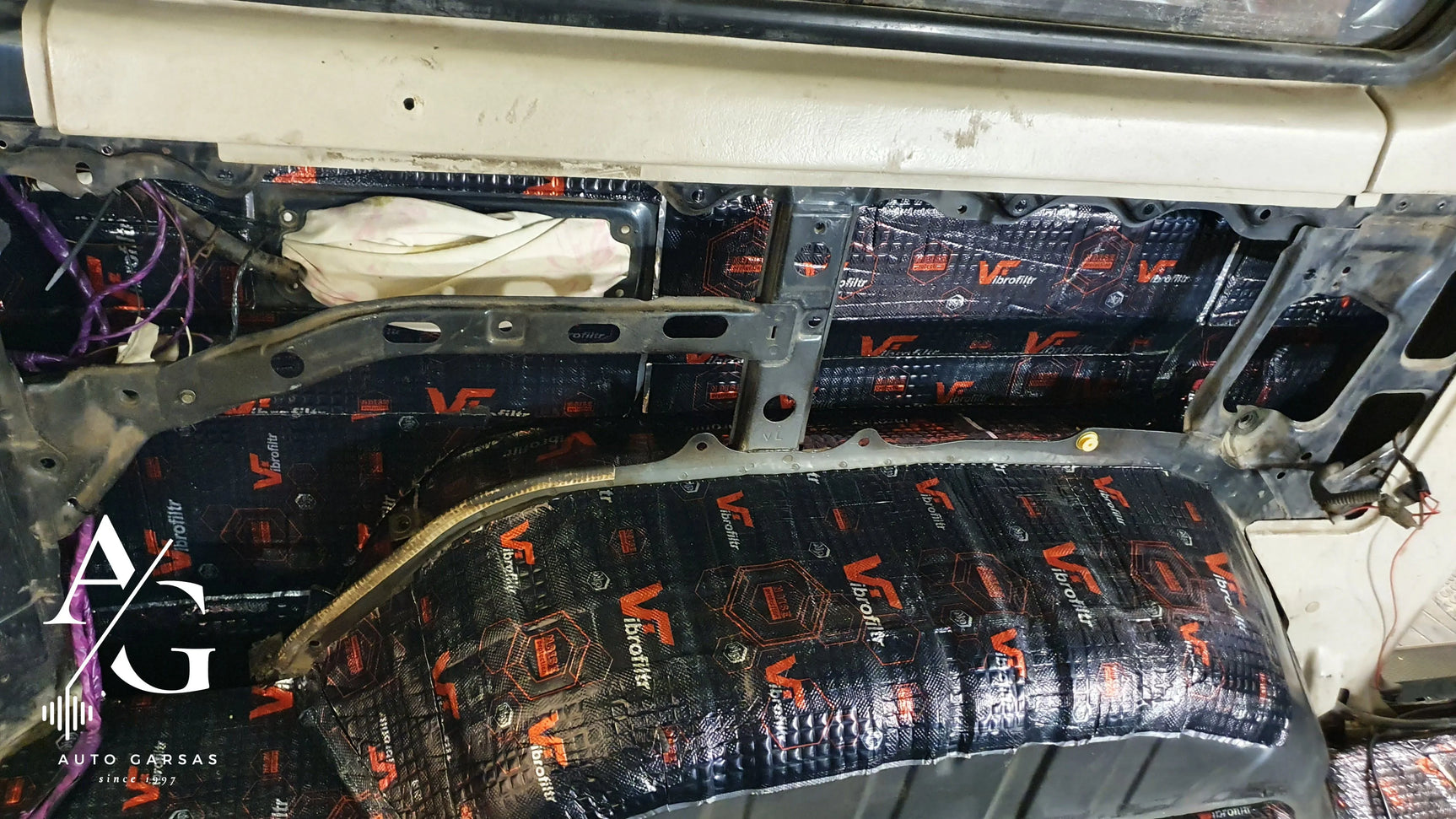 Land Rover Defender, garso izoliacija