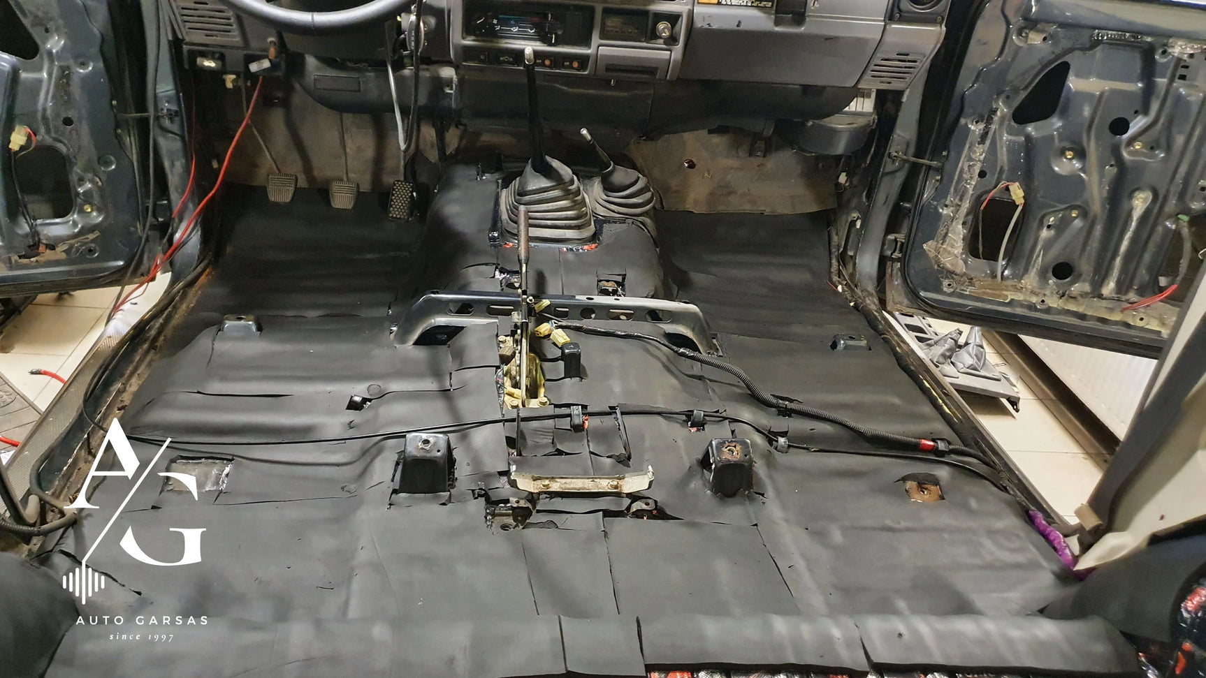 Land Rover Defender, garso izoliacija