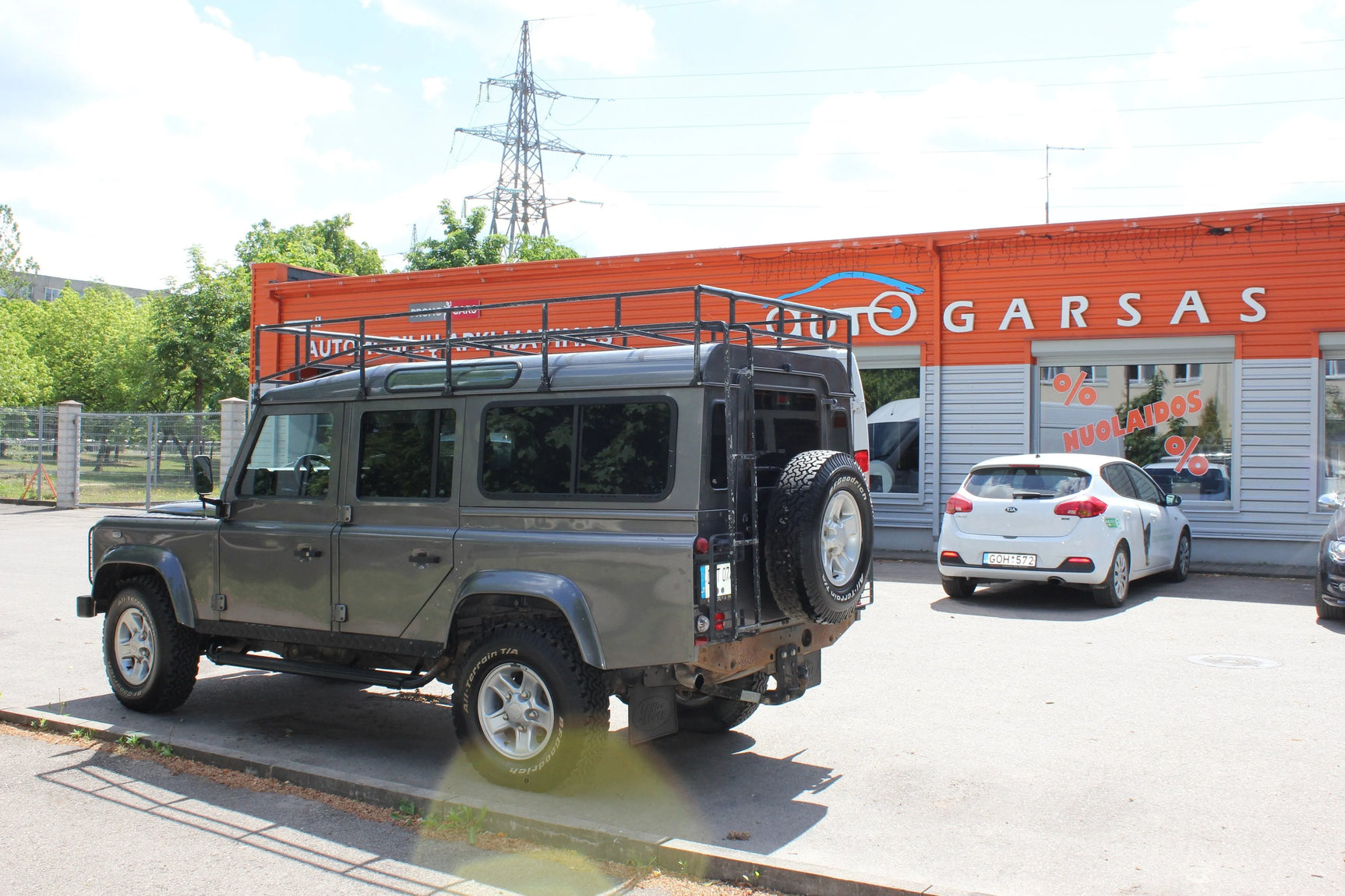 Land Rover garsiakalbiai