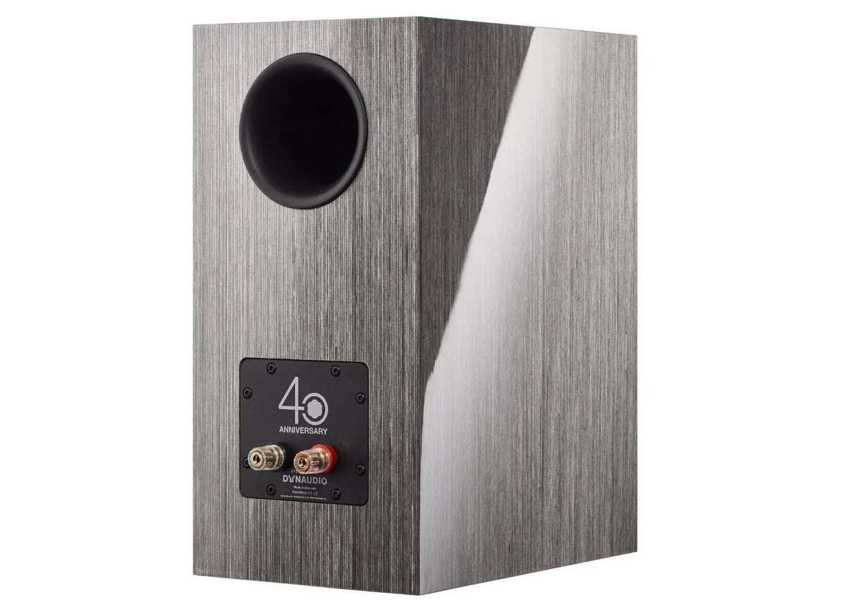 Lentyninės garso kolonėlės Dynaudio Special Forty, 200W, 2-jų juostų