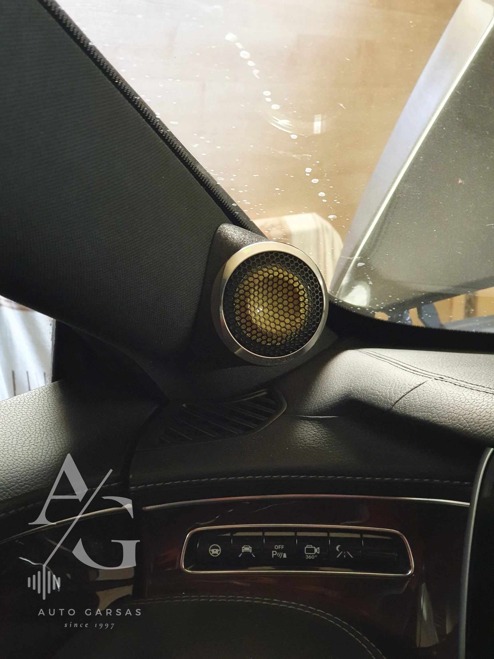 MB S COUPE, garso aparatūra