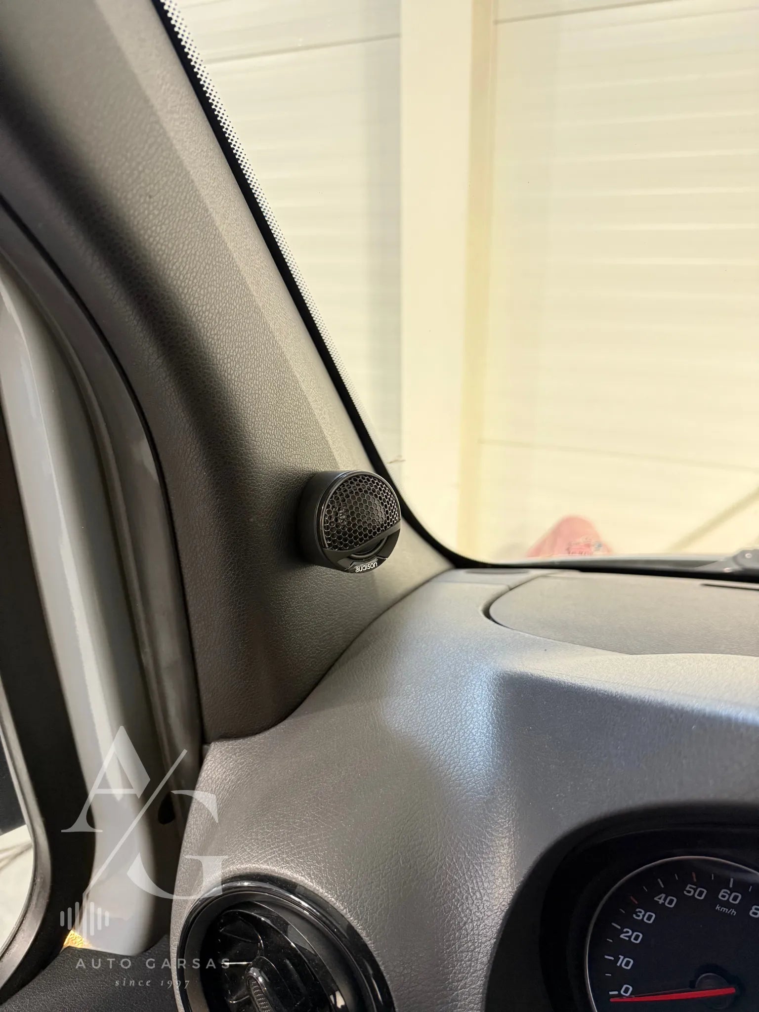 MB Sprinter Kemperis, garso aparatūra, RGB apšvietimas 2025m