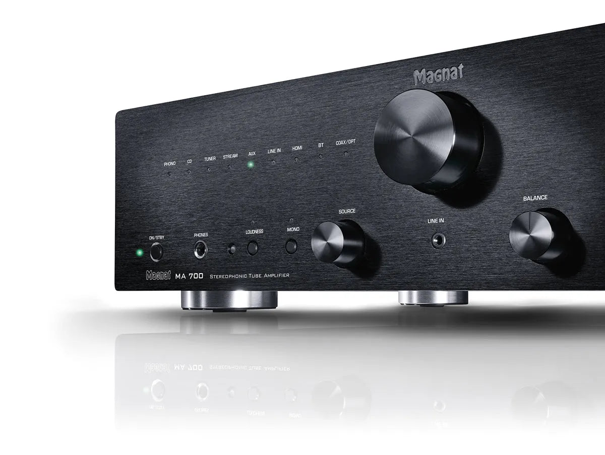 Magnat MA 700, Stereo Hi-End hibridinis integruotas stiprintuvas
