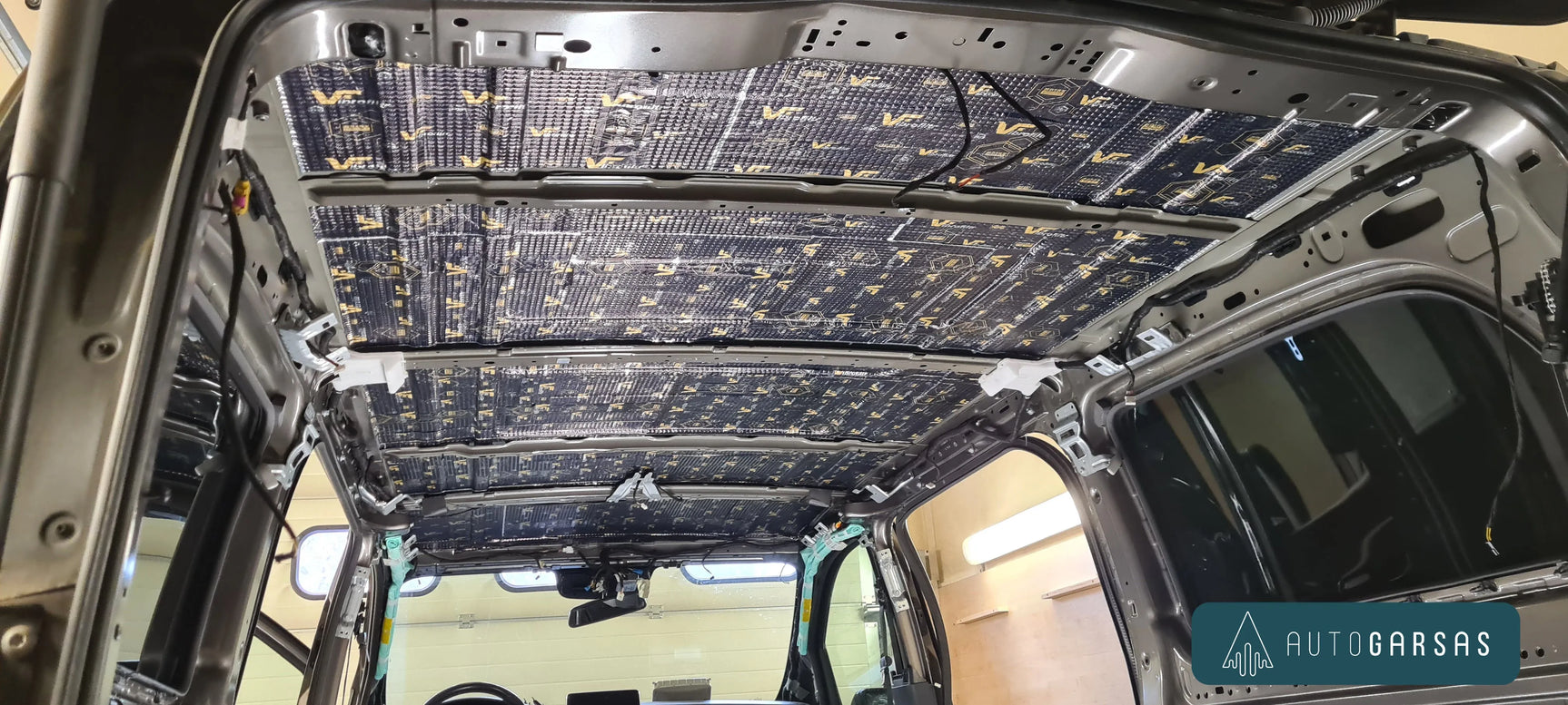 Mercedes-Benz V - Pilna garso izoliacija ir garso aparatūra