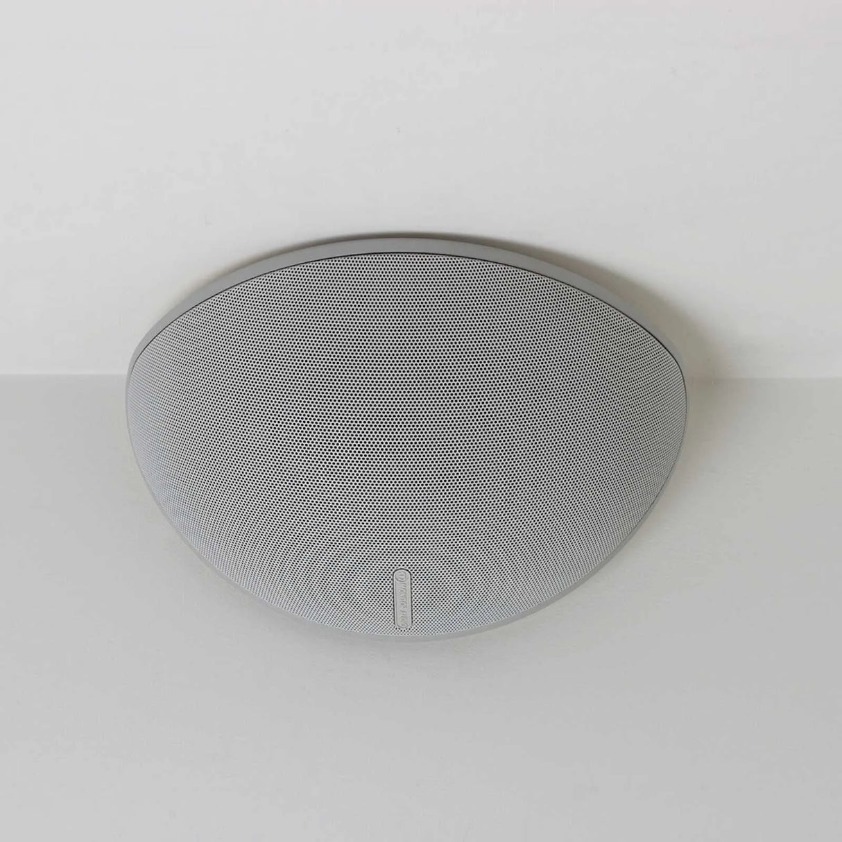 Monitor Audio Vecta V240, 100W Montuojama garso kolonėlė laukui/vidui