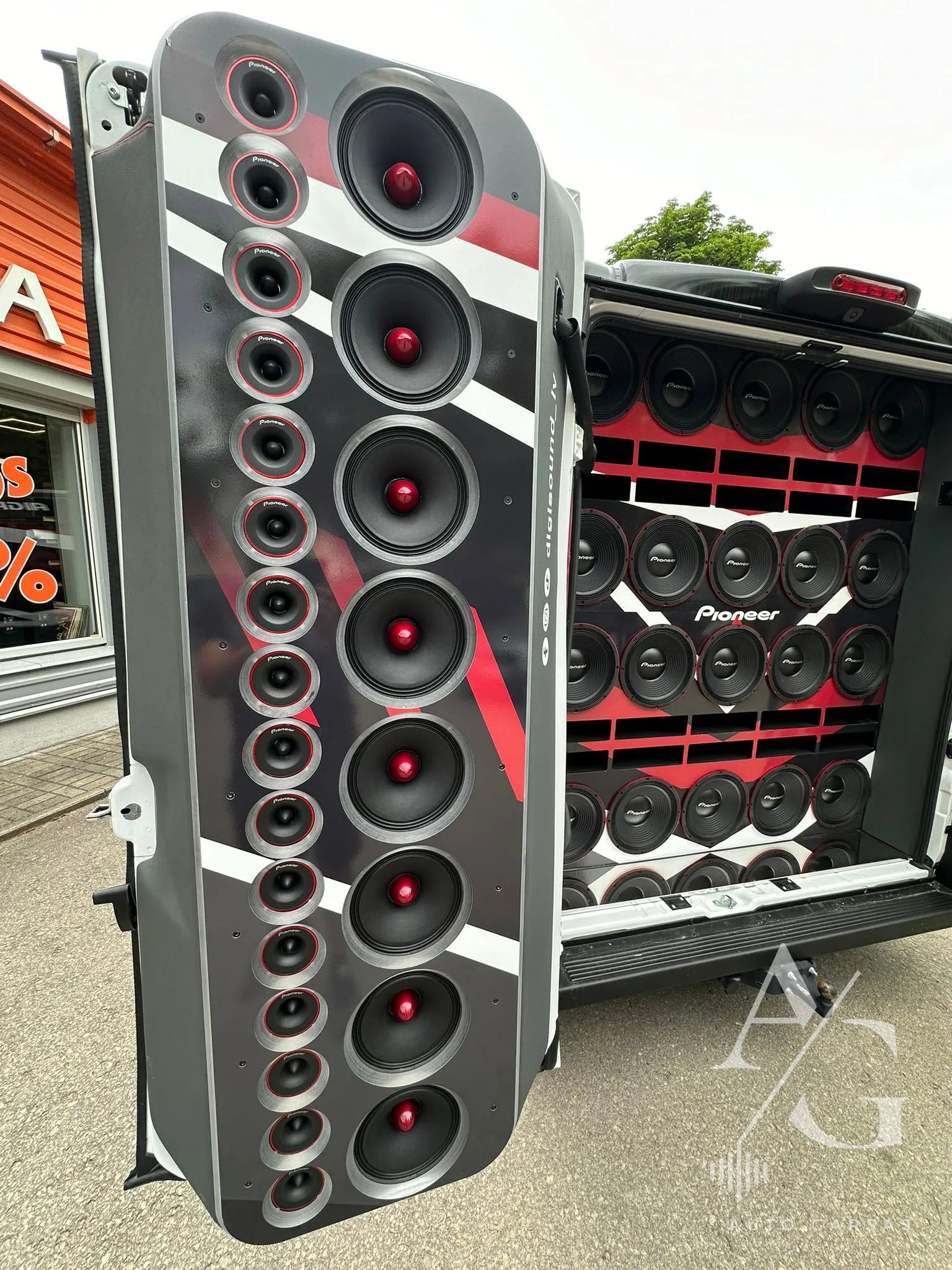 Pioneer demo automobilis Autogarse