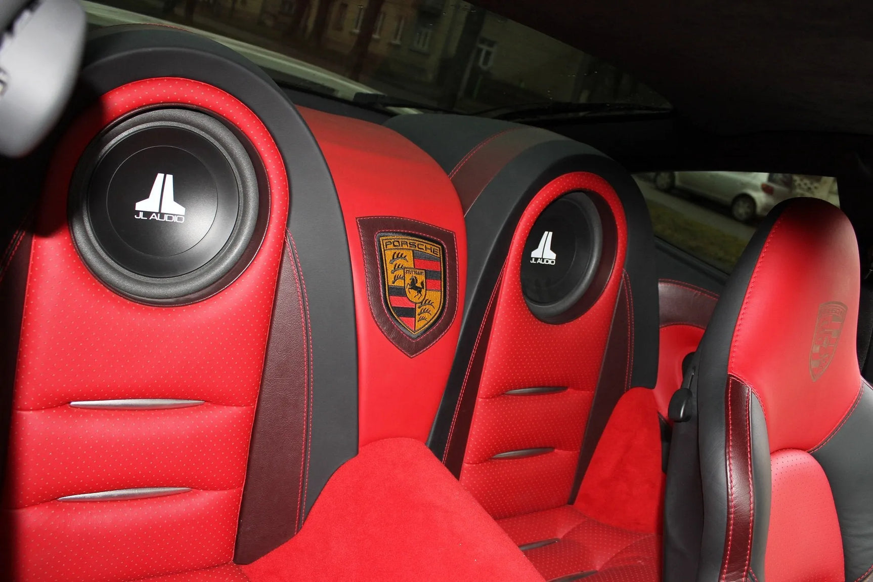 Porsche 911 garso aparatūra