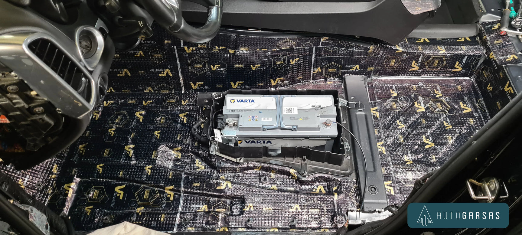 Porsche Cayenne (2011-2017m) pilna garso izoliacija, garso aparatūra