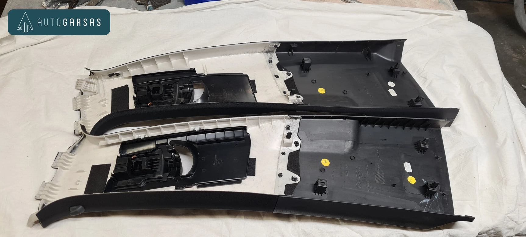 Porsche Cayenne (2011-2017m) pilna garso izoliacija, garso aparatūra