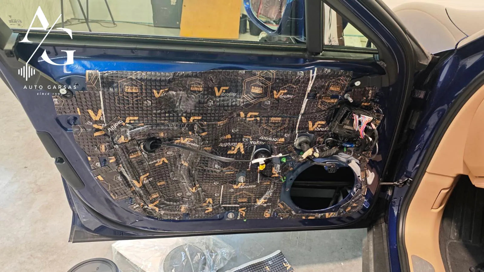 Porshe Panamera - garso izoliacija, bei garso aparatūra