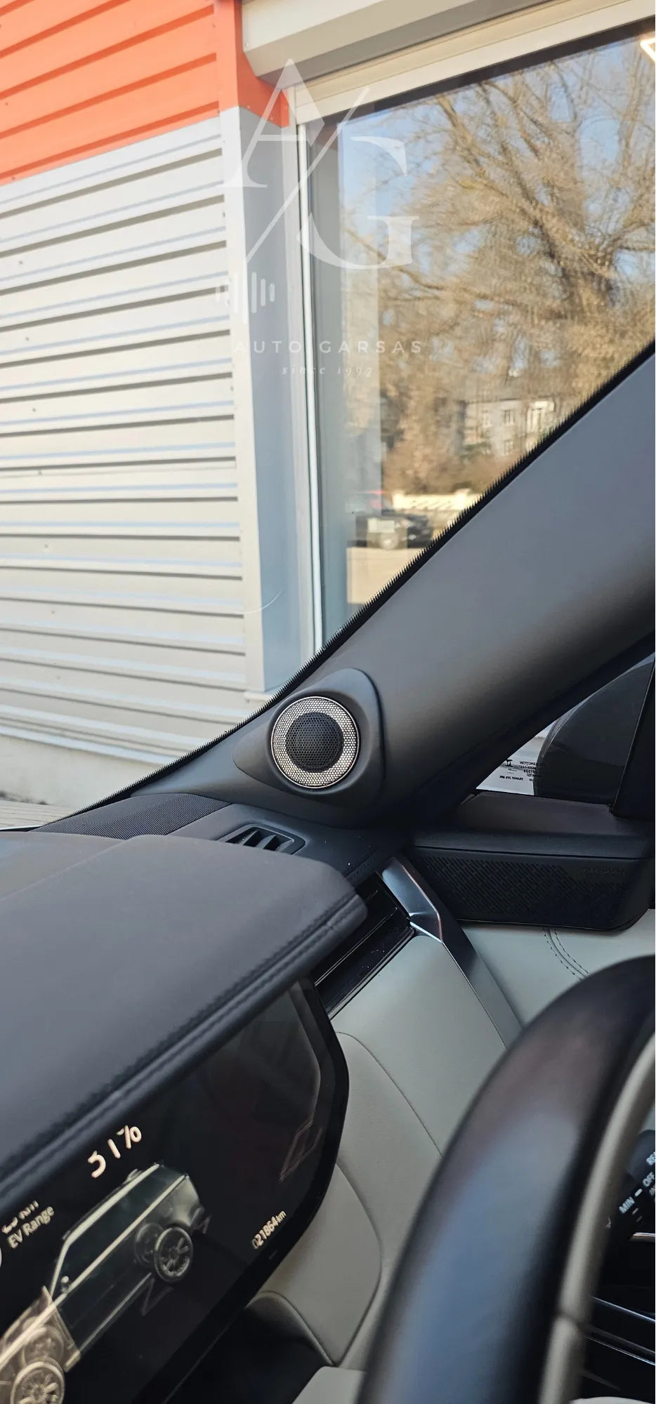 Range Rover L460 (2025m) - Garso izoliacija, bei garso aparatūra