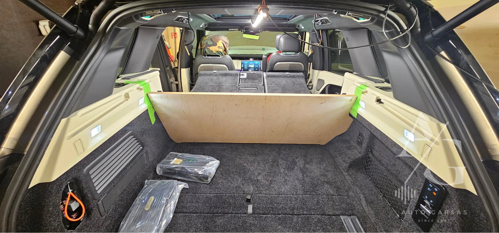 Range Rover L460 (2025m) - Garso izoliacija, bei garso aparatūra