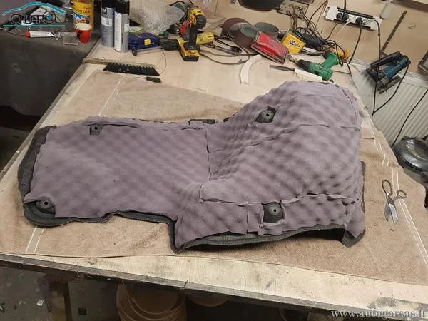 Subaru Legacy garso vibro izoliacijos įrengimas