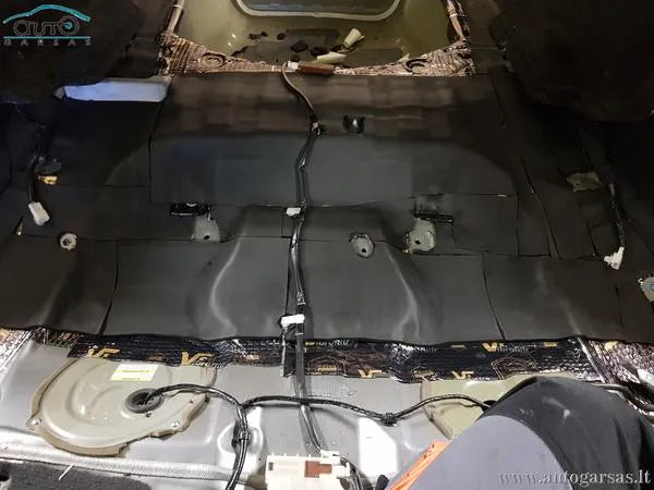 Subaru Legacy garso vibro izoliacijos įrengimas