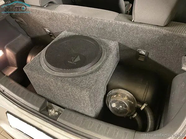 Suzuki Swift garso aparatūra