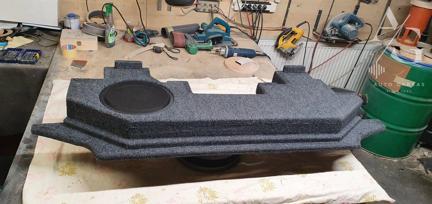 Toyota Land Cruiser, garso aparatūra, subvuferio gamyba