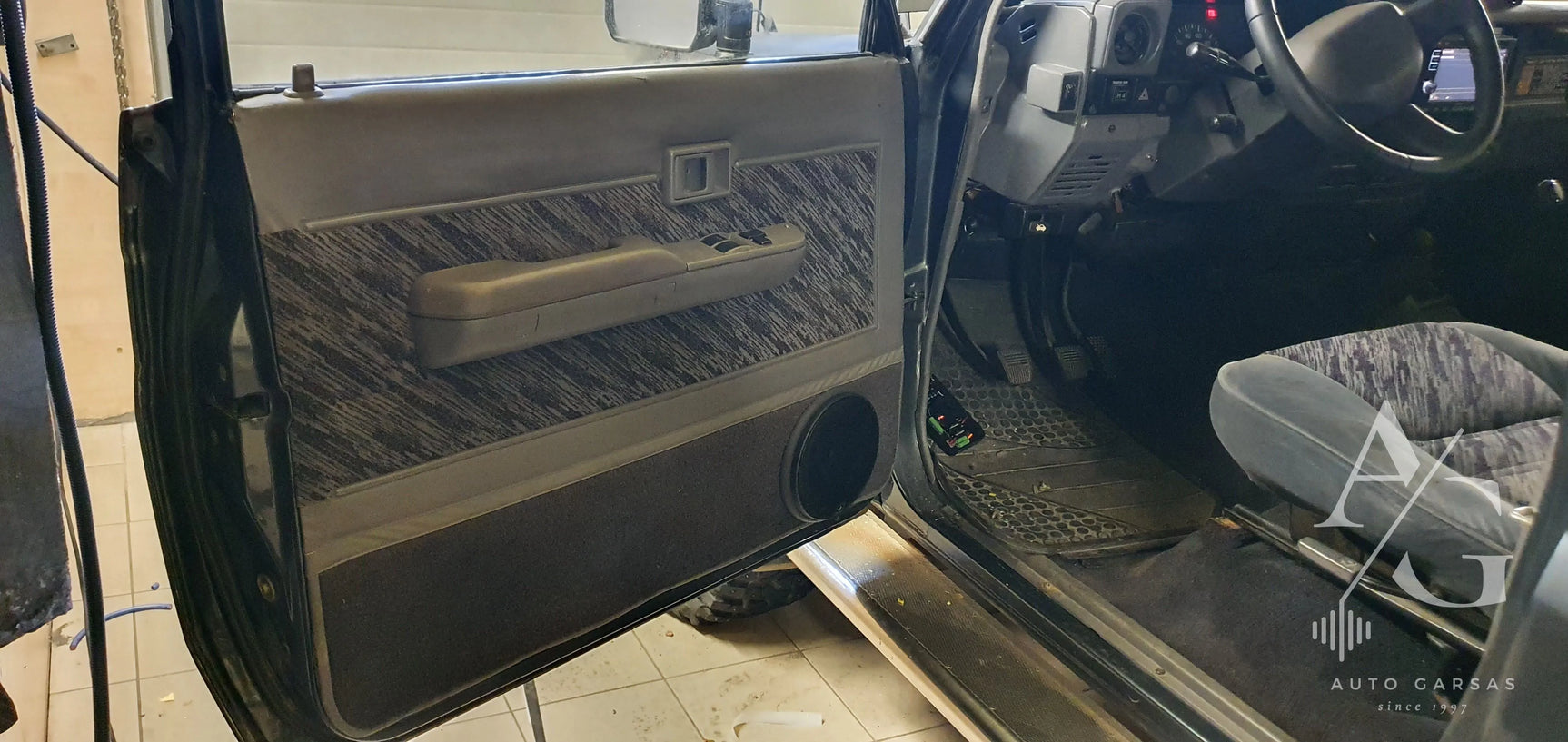 Toyota Land Cruiser, garso aparatūra, subvuferio gamyba