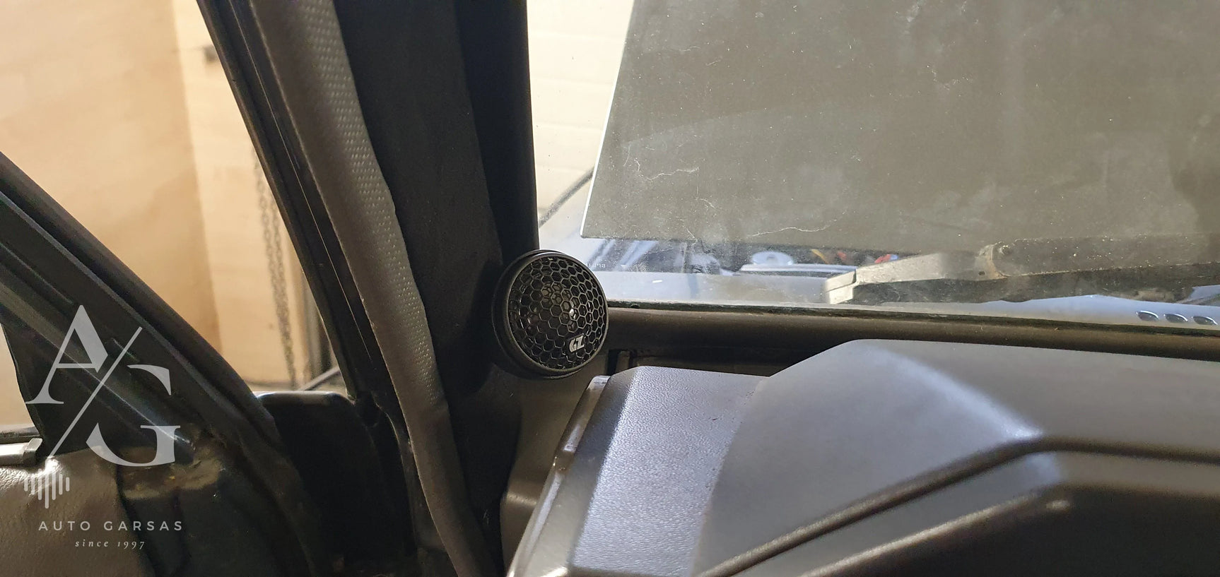 Toyota Land Cruiser, garso aparatūra, subvuferio gamyba