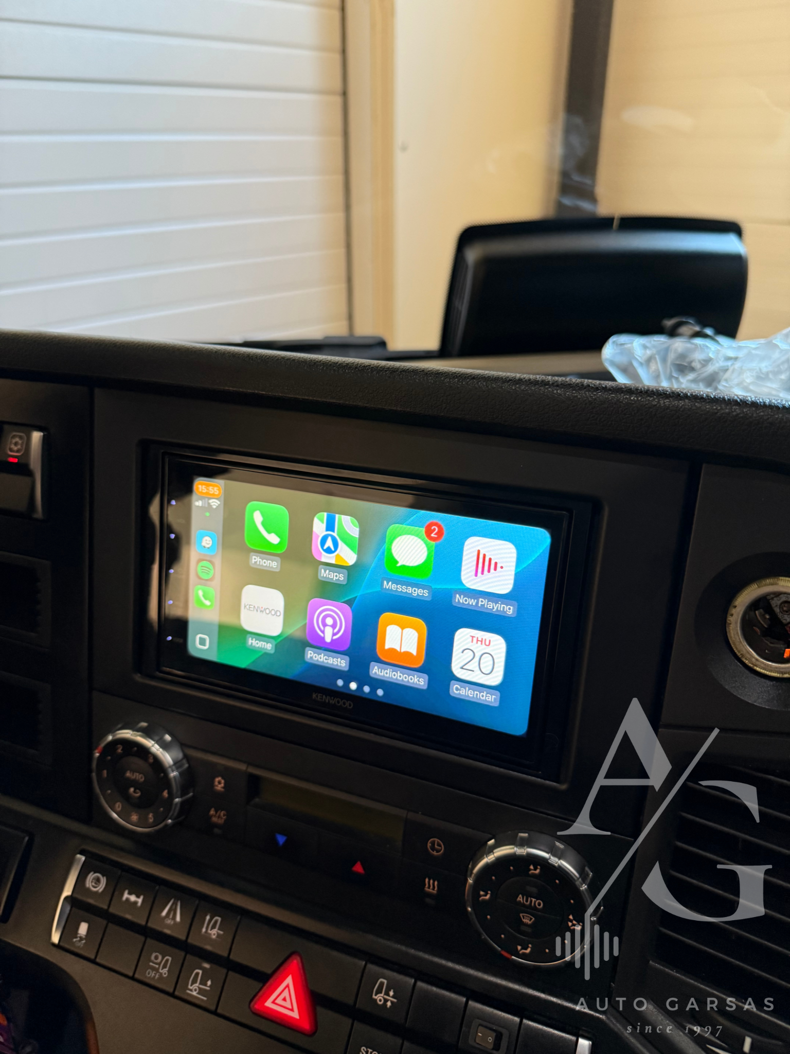 Fūra ACTROS, DMX5020BTS multimedijos montavimas