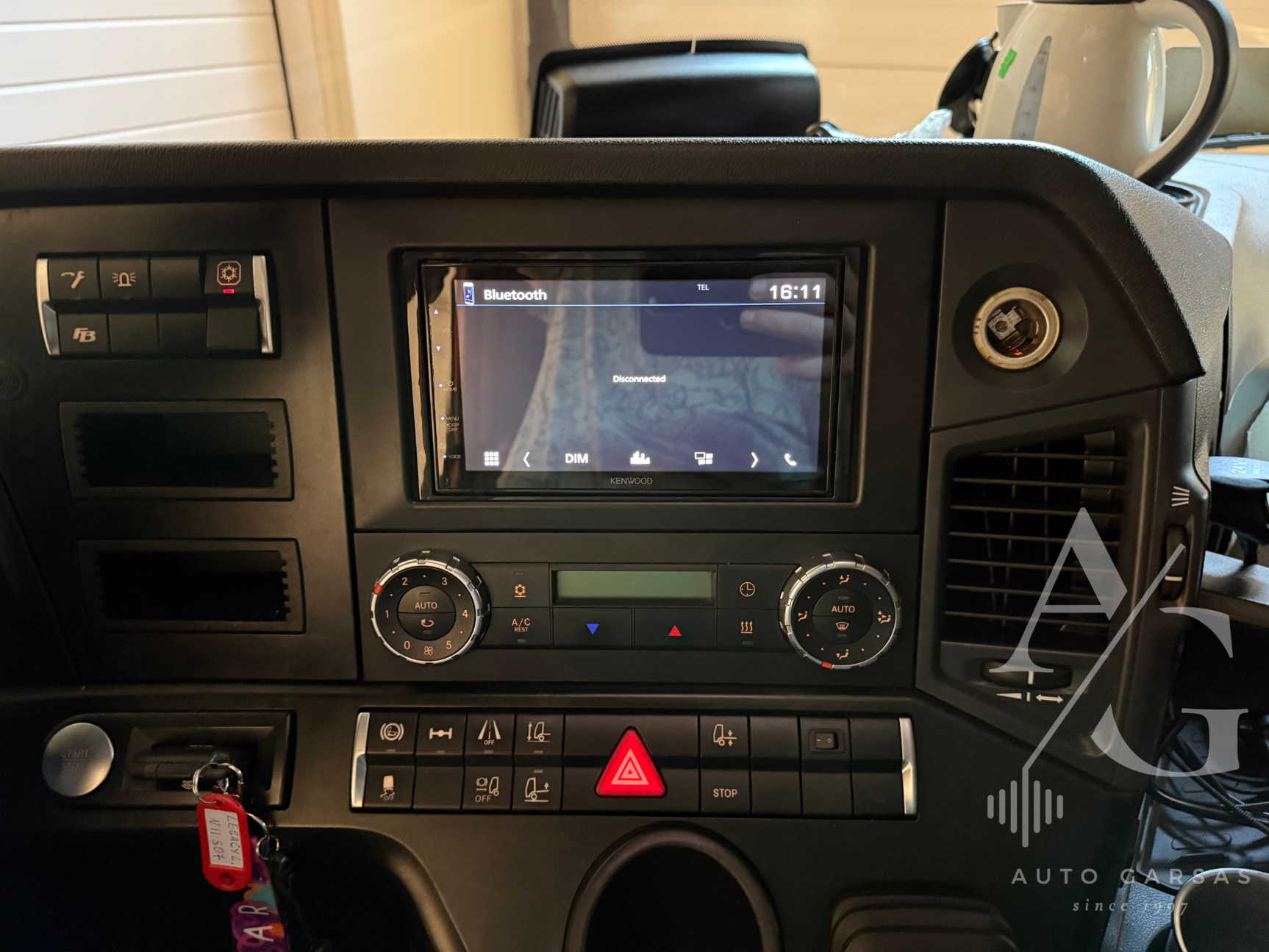 Fūra ACTROS, DMX5020BTS multimedijos montavimas