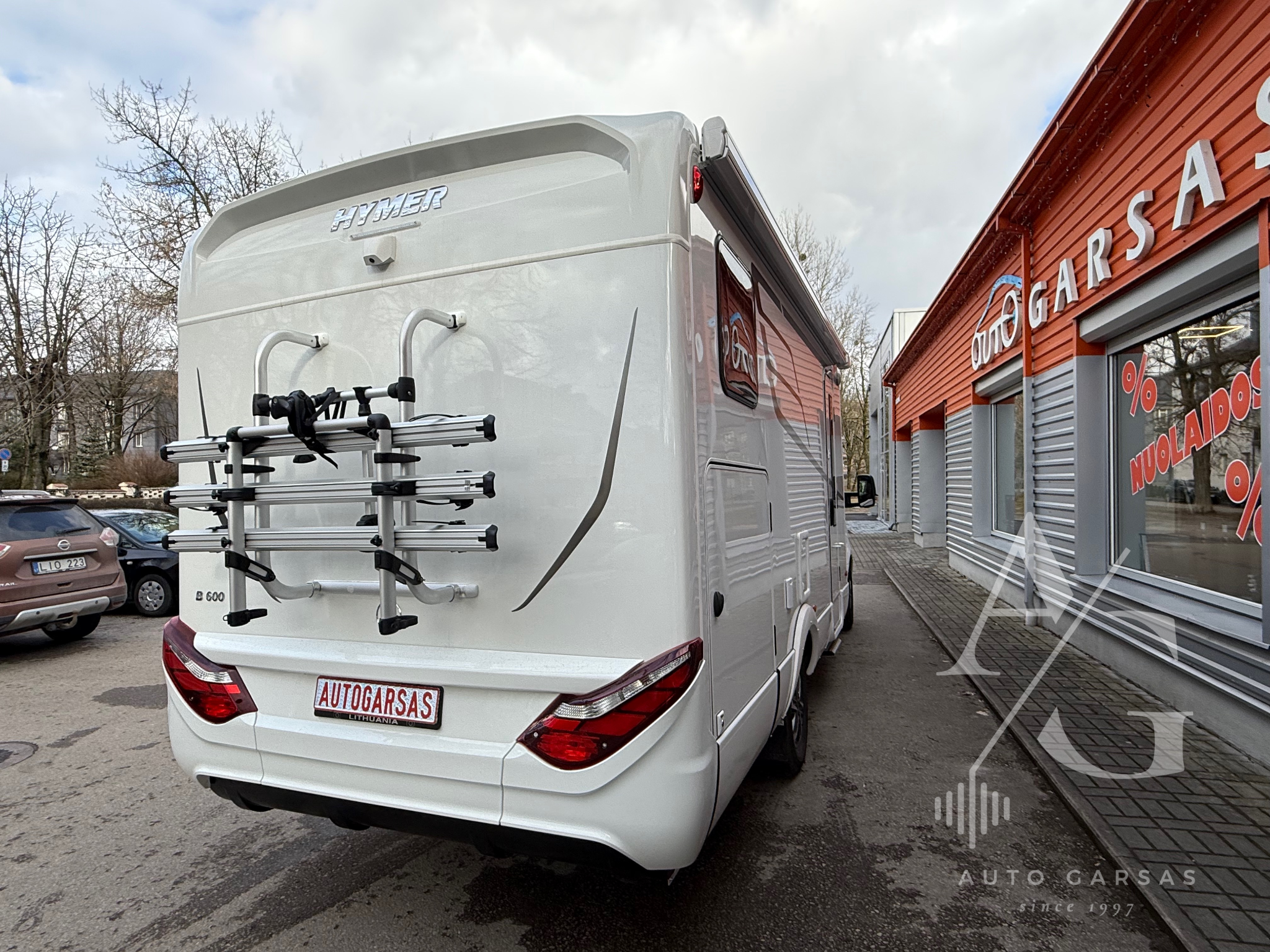 2025 Kemperis Mercedes Hymer, garso aparatūra, saulės baterija, kondicionierius