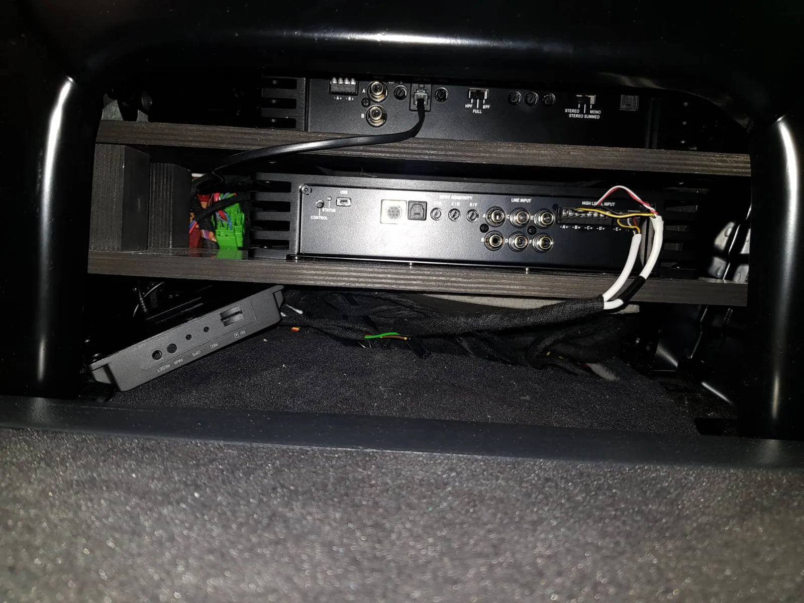 VW Multivan 2020 Garso sistema ir pilna garso izoliacija