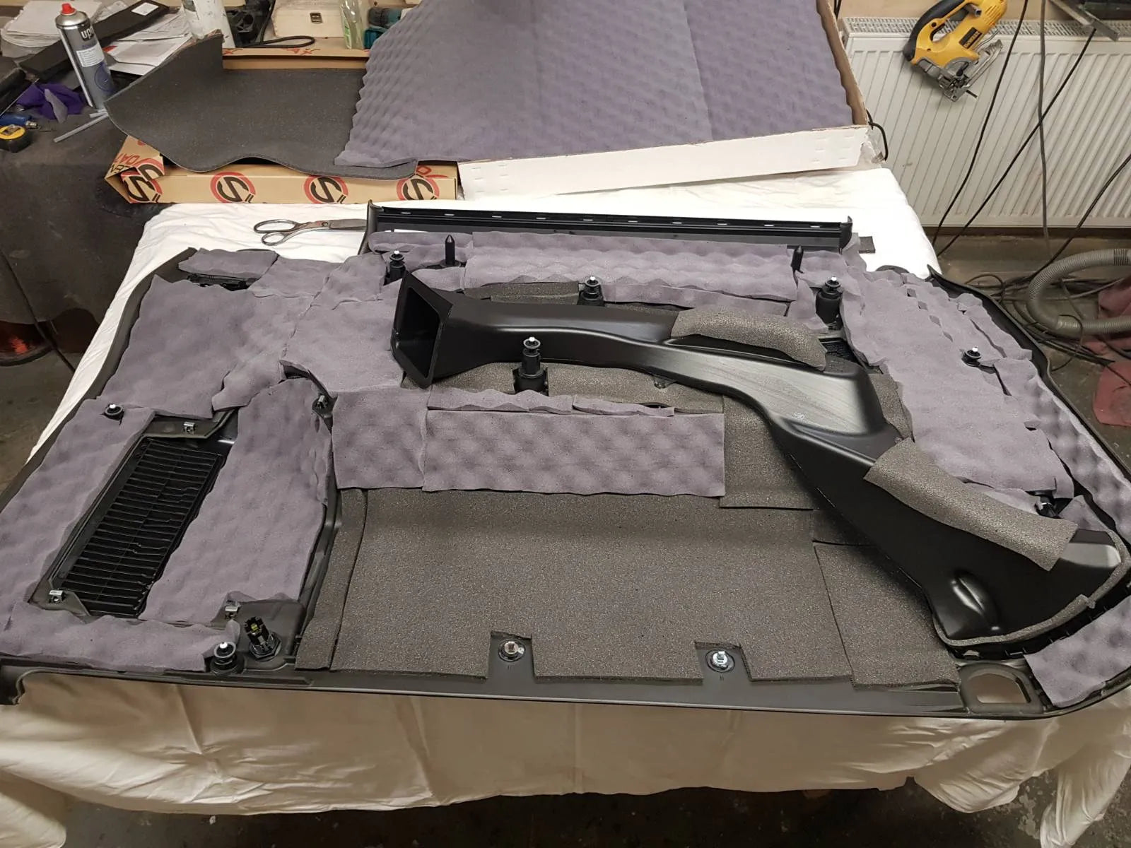 VW Multivan 2020 Garso sistema ir pilna garso izoliacija