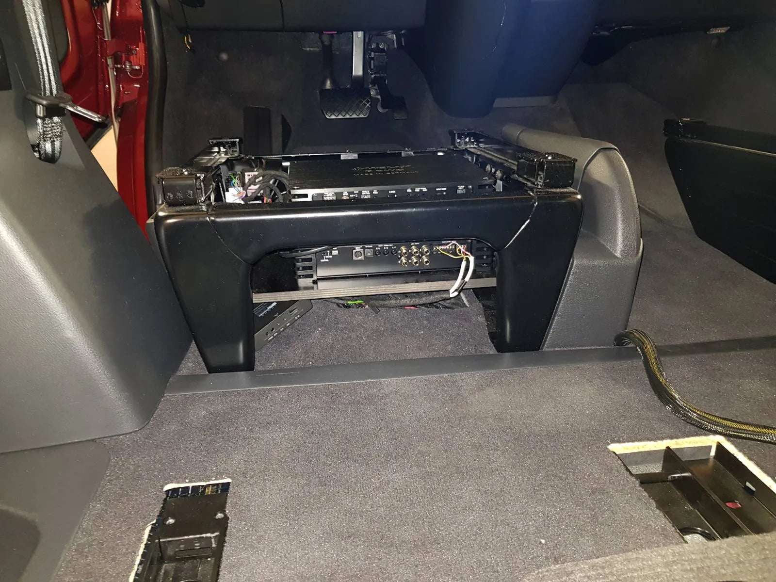 VW Multivan 2020 Garso sistema ir pilna garso izoliacija