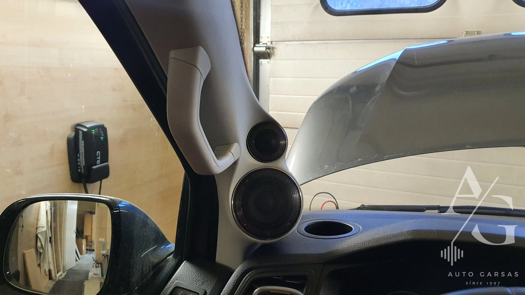 VW Multivan 2022 Garso sistema ir pilna garso izoliacija