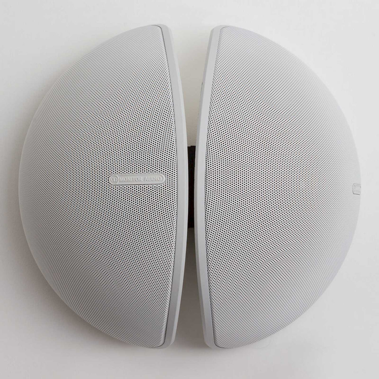 Monitor Audio Vecta V240, 100W Montuojama garso kolonėlė laukui/vidui