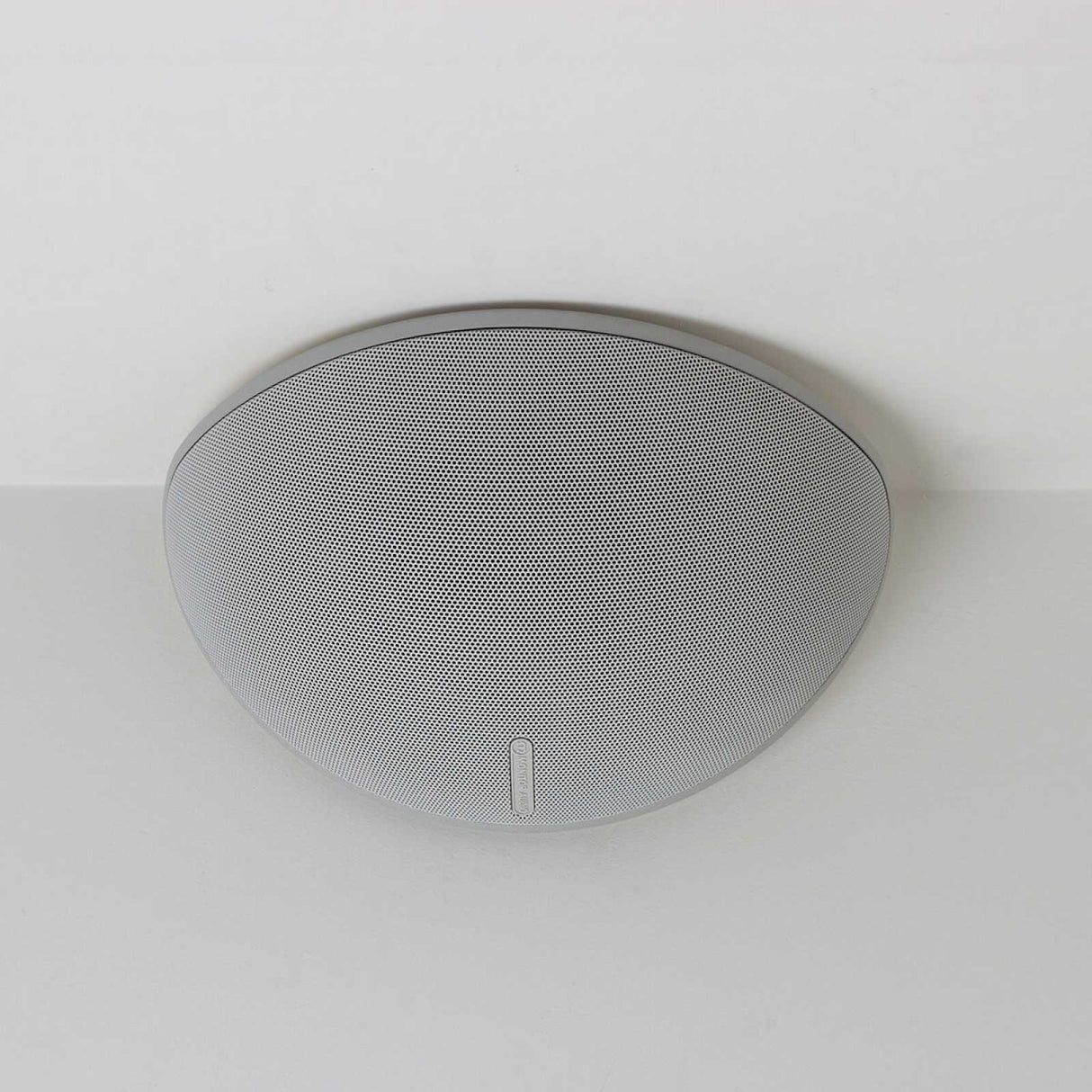 Monitor Audio Vecta V240, 100W Montuojama garso kolonėlė laukui/vidui