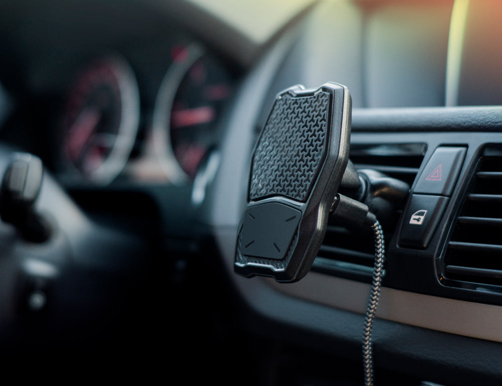 Magnetinis telefono laikiklis su belaidžio įkrovimo funkcija Neoline Fixit QI M2 Priedai Neoline AUTOGARSAS.LT