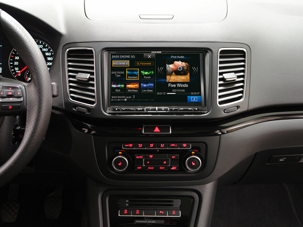 Pažangi navigacinė sistema Alpine X800D-U, su 8-ių colių ekranu GPS navigacija Alpine AUTOGARSAS.LT