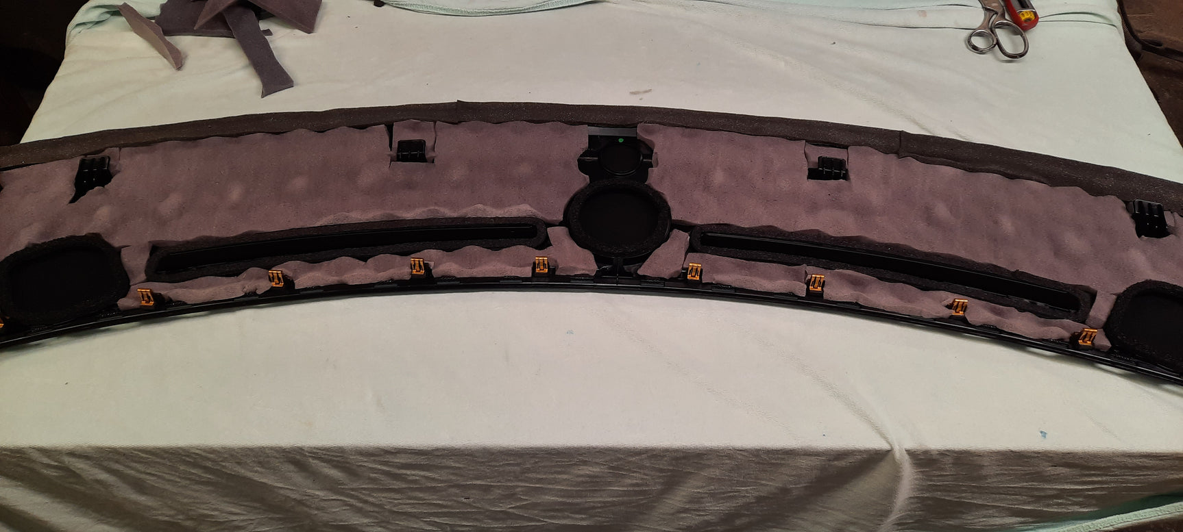 Tesla Model X Pilna garso izoliacija