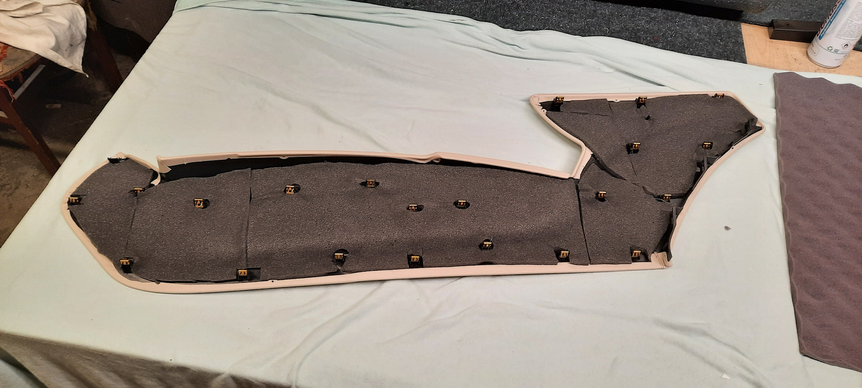 Tesla Model X Pilna garso izoliacija