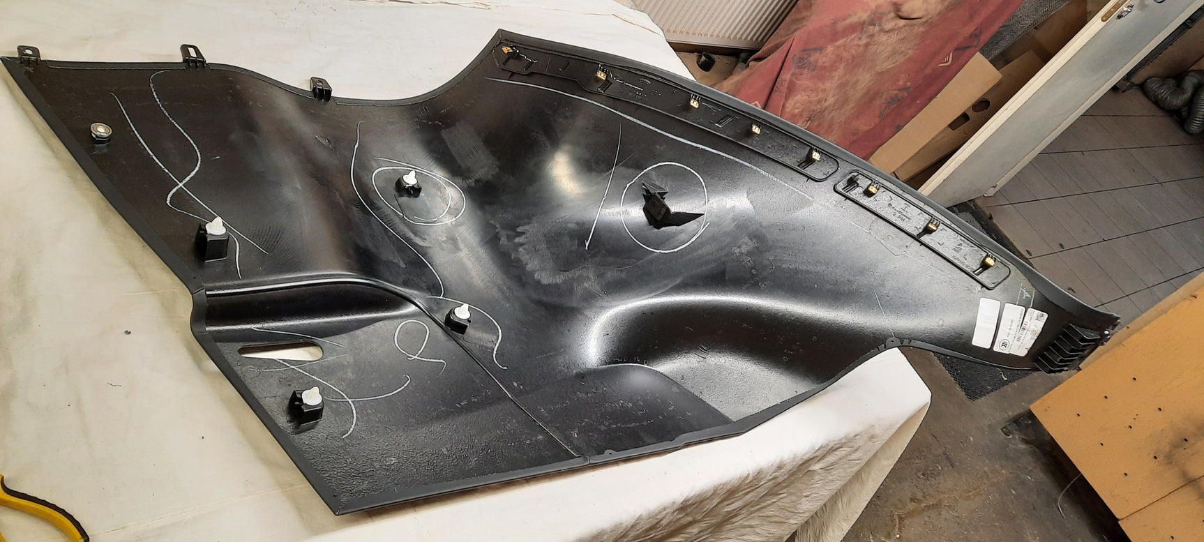 Tesla Model X Pilna garso izoliacija