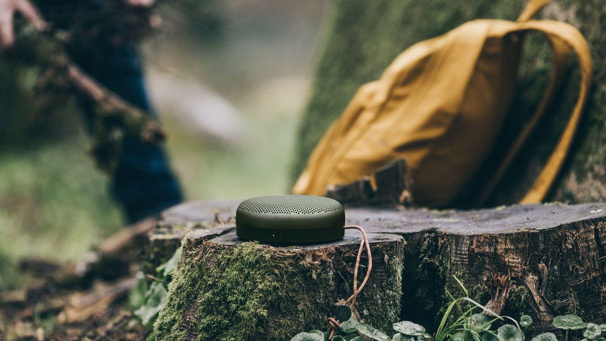 Nešiojama garso kolonėlė B&O BeoPlay A1 su Bluetooth atspari vandeniui Kolonėlės Bang & Olufsen AUTOGARSAS.LT