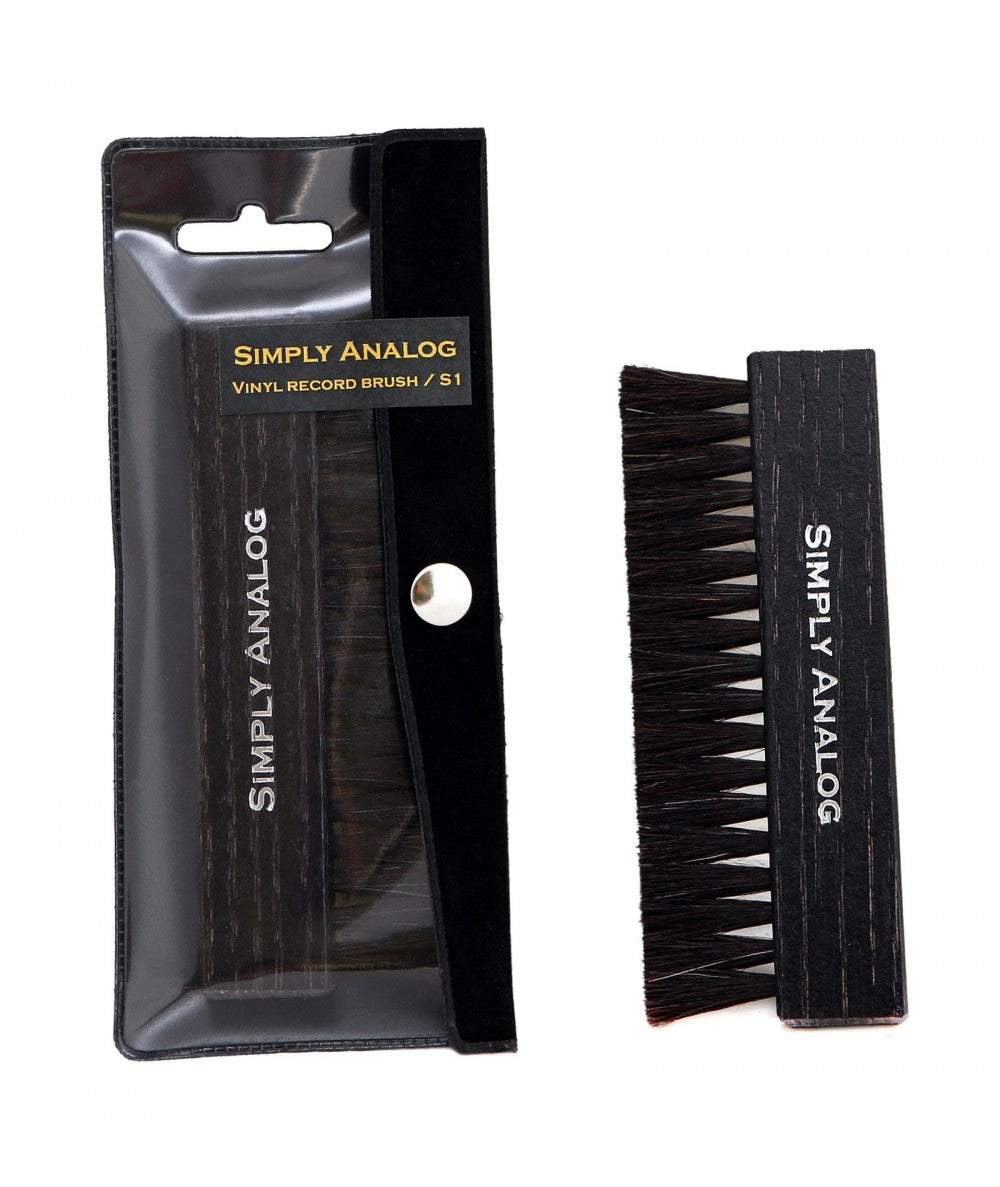 Simply Analog, anti-static vinyl brush (various colors)