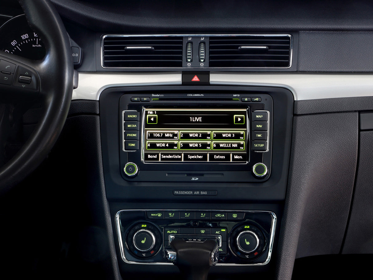 Pažangi navigacinė sistema Alpine X800D-U, su 8-ių colių ekranu GPS navigacija Alpine AUTOGARSAS.LT