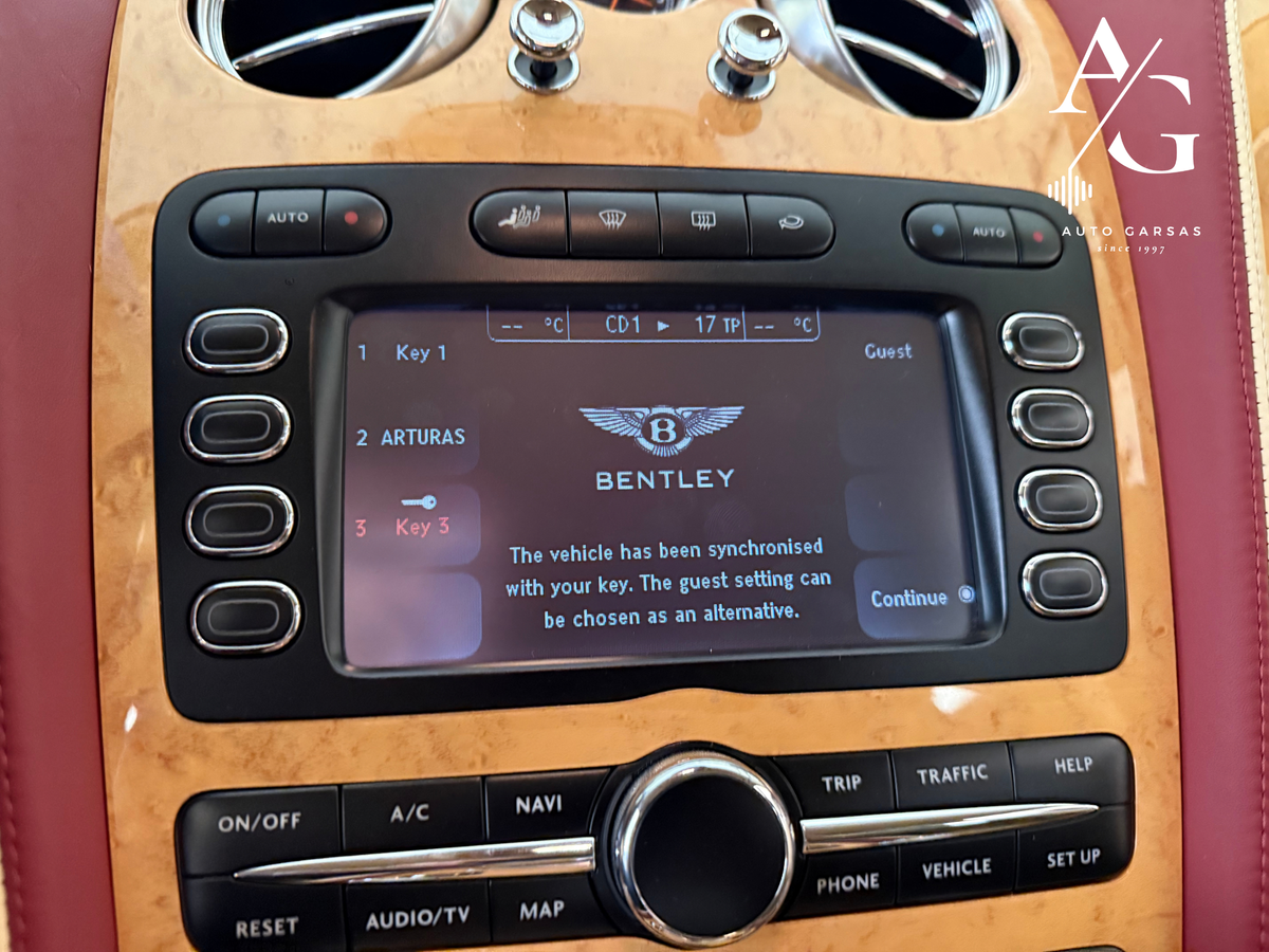 Bentley Continental GT - CarPlay adapterio montavimas