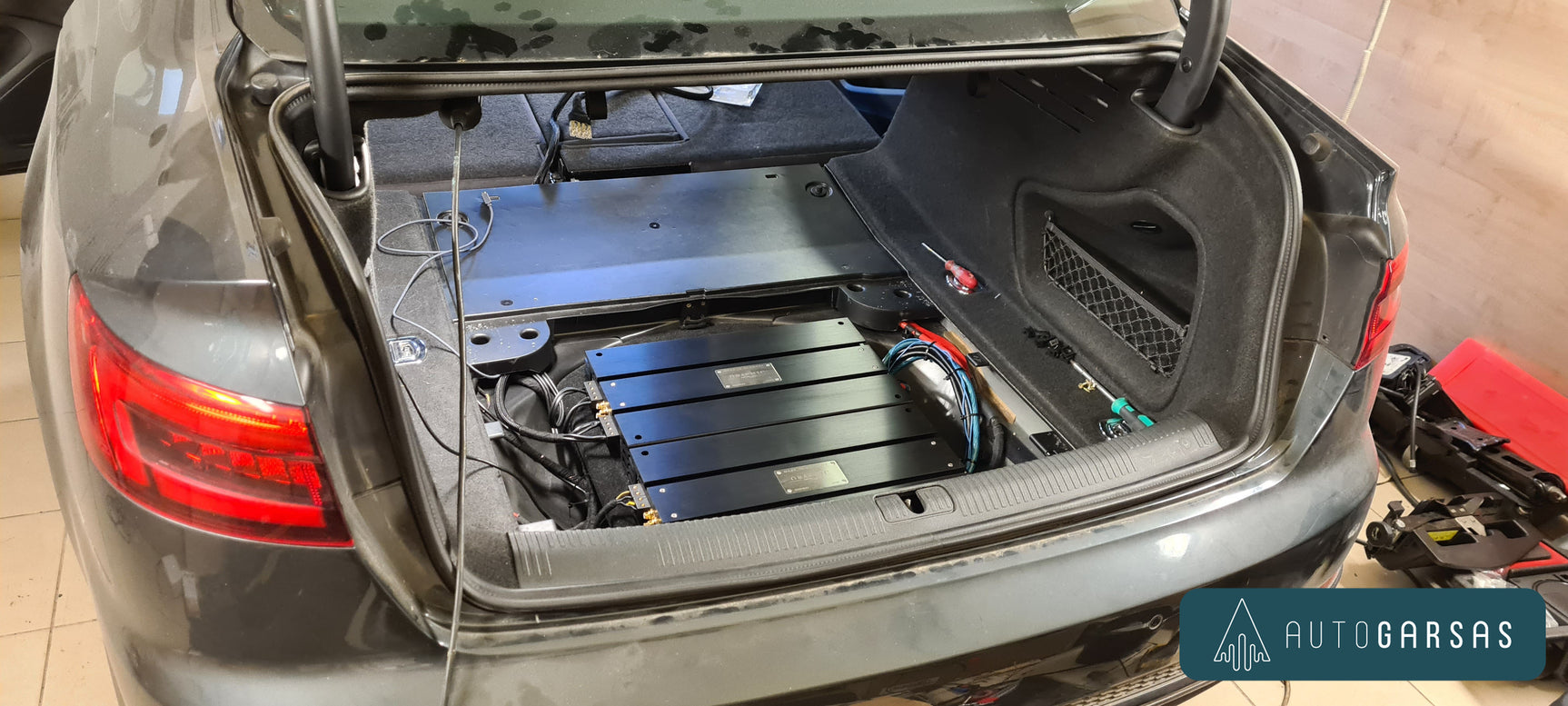 Audi A4 sumontuoti BRAX stiprintuvai | Autogarsas.lt