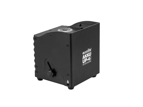EUROLITE AKKU UP-4 QCL Spot QuickDMX MK2 - Juodas prietaisas su logotipu ir rankenėle