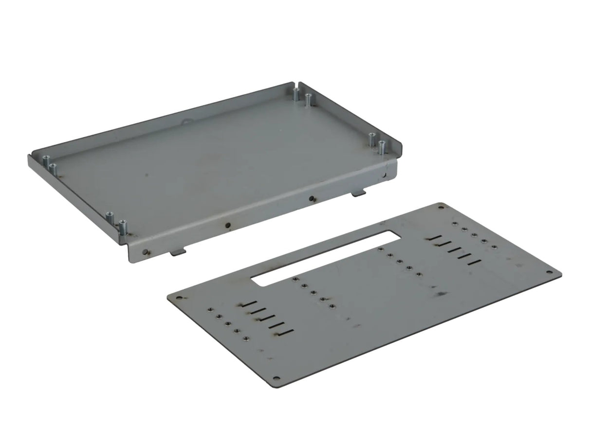 ACV 271000-47 9″/10″ facia plate accessory device metal bracket 90° - Metalinė skarda su skylutėmis ir išpjova